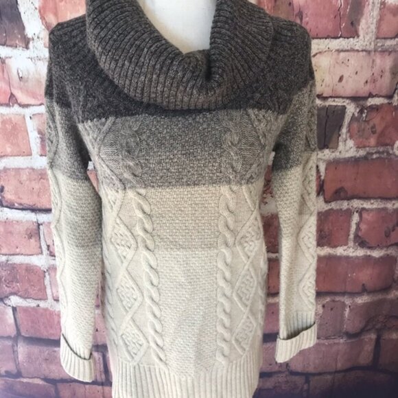 BCBG Maxarzia Cowl Neck Wool Sweater - XS - Picture 3 of 12